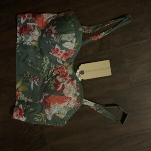 Green B.O.G crop top